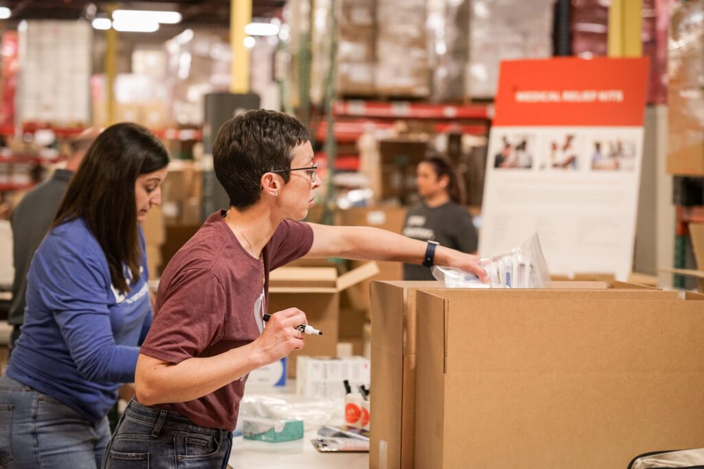 Medical Relief Kit Packing